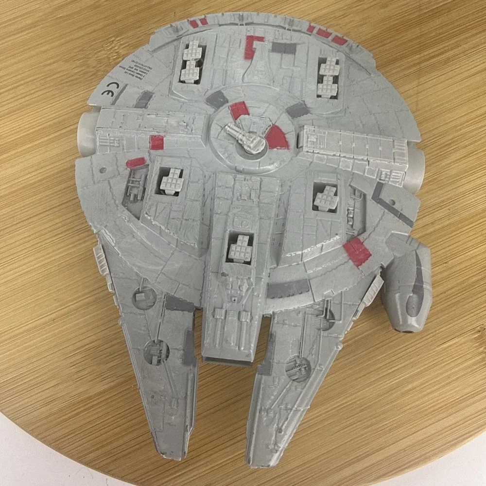 DISNEY STORE Exclusive Diecast STAR WARS MILLENNIUM FALCON - 7